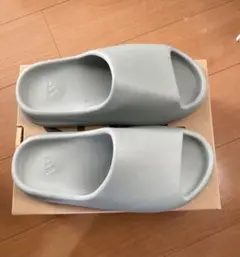 yeezy slide salt 26.5