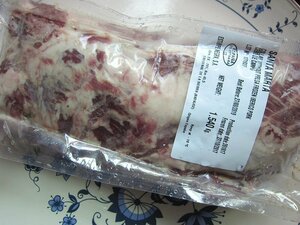 豚肉の王様　「イベリコ肩ロース 1.5kg以上」　1本丸いかが...!!　極上、スペイン産...超贅沢な逸品