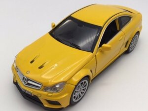 1/32 メルセデス ベンツ C63 AMG 黄 ヘッドライト＆テールライト点灯 エンジン音＆クラクション アーマーゲー エーエムジー 光る鳴る