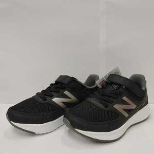 ☆★☆ニューバランス　　YT570LB3　17.5cm　新品未使用　newbalance　女の子 男の子　スニーカー　★☆★