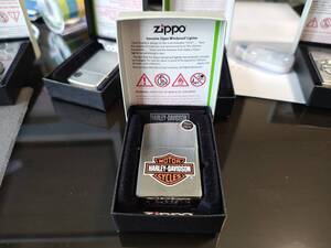 【新品・並行輸入】★ハーレーダビットソン ジッポ★ 艶消し/Zippo Classic Brushed Chrome Lighter - Harley Davidson バイク　ライター