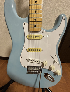 2005 Squier STRAT by Fender カスタム（1970代風+アルニコ PU）フェンダー仕様　Squier ストラトキャスター