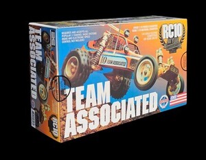 アソシエイテッド　RC10 クラシック　40周年 アニバーサリー 復刻モデル 未開封未組立品