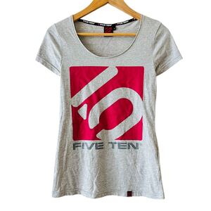 AY412cc FIVE TEN （ファイブテン）　サイズS レディース　半袖カットソー　グレーxピンク　Tシャツ プリント 古着