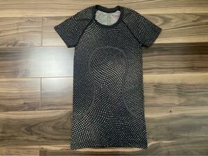 ルルレモン lululemon Swiftly Tech Short Sleeve Shirt 2.0 サイズ2 超美品☆ ショートスリーブ 半袖Tシャツ