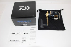 124 k3817 DAIWA ダイワ 21 SALTIGA ソルティガ IC 300HL-SJ ベイトリール ジギング 美品