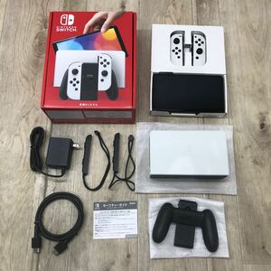 070 A 【中古品】ニンテンドー Switch 本体 有機ELモデル ホワイト 任天堂 Nintendo スイッチ 【動作確認・初期化済】