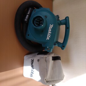 マキタ makita VC340D 充電式小型集塵機 14.4v