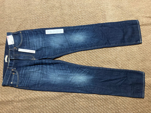 ♪タグ付新品 UNIQLO Regular Fit Straight ユニクロ レギュラーストレート 321-075420 W33 脇割 中古加工ジーンンズ♪