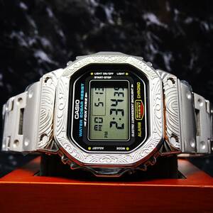 〓送料無料〓新品〓Gショックカスタム本体付きDW5600デジタル腕時計ステンレス製ベネチアン柄エンボス加工ベゼル・フルメタルモデル