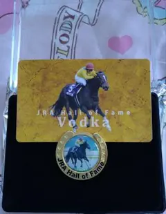 JRA Hall of Fame Vodka ピンバッジ