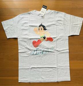 鉄腕アトム　ASTRO BOY 手塚治虫　　Tシャツ　Mサイズ　【新品未使用品】