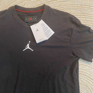 【未使用／ジョーダン】Nike半袖Tシャツ ブラック 色褪せ加工 Mサイズ 大きめL相当 ナイキ 黒 ワンポイント エアジョーダン