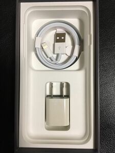 〒120円★新品★ iPhone用2点セット★電源アダプター/丸型ライトニングケーブル