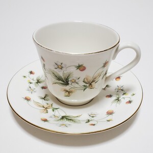 Royal Doulton ロイヤルドルトン ストロベリークリーム カップ＆ソーサー 1客