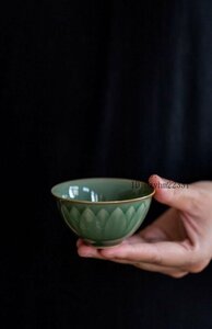 未使用品 中国美術 湯呑み2つ 茶器 青磁茶杯 煎茶道具 青磁蓮弁杯