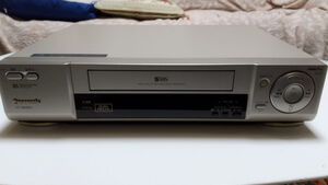 【ジャンク】Panasonic S-VHS　ビデオデッキ　NV-SB600W