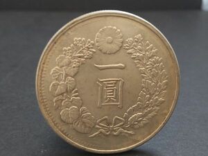 AR-394 1円銀貨 明治28年 一圓銀貨 古銭 重さ23.7g 径38.9㎜ 厚み2.5㎜ 真贋不明 コレクション 趣味 硬貨 貨幣 コイン