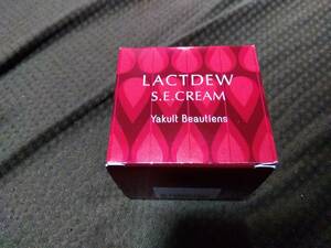 ★ヤクルト LACTDEW ラクトデュウ　S.E.クリーム　40ｇ★