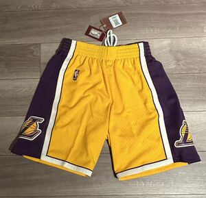 激レア NBA ロサンゼルス・レイカーズ　ゲームパンツ ユニフォーム　M イエローゴールド 未使用　Mitchell & Ness ミッチェルアンドネス製