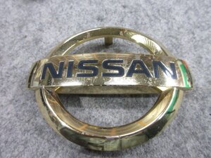 ☆ 日産　純正　フロント　エンブレム　ゴールド　62889-1JB0A　(ト-4) ☆