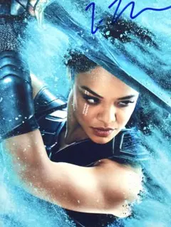 テッサ・トンプソン直筆サイン入り超大型写真…Tessa Thompson