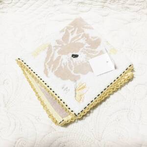 新品　タグ付き　百貨店商品　HANAE MORI　花＆蝶柄　タオル　ハンカチ　綿１００％