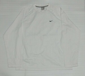 ☆NIKE TEE 長袖TシャツLサイズ ラグラン黒ワンポイント刺繍SWOOSHスポーツ ウェア軽量メッシュ白ホワイト ティー ナイキ BETTER WORLD.COM