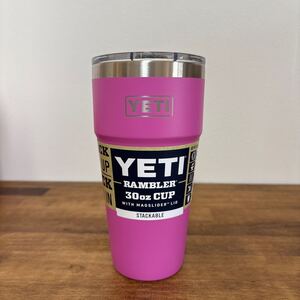  YETI イエティ ランブラー タンブラー 保温 保冷 アウトドア 水筒 ボトル 30オンス WILDFLOWERFUCHSIA