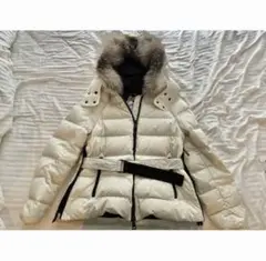 MONCLER モンクレール　ホワイトファー付きベルトマークショートダウン　00