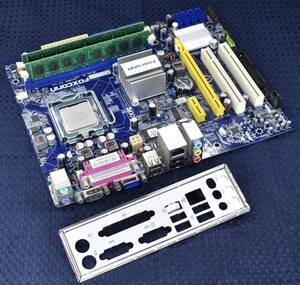 FOXCONN G41MXE G41 LGA775 DDR3 MicroATX マザーボード CPU(Core2 Duo E7200) RAM(2Gx2枚)付属 比較的美品の部類(管:MV60R