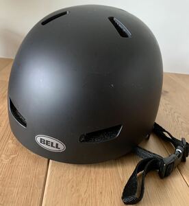 美品 良品 BELL 54～58㎝ L Mサイズ ヘッルメット スケボー BMX マウンテンバイク 自転車 サイクリング 用 黒 ブラック