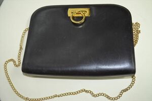 サルヴァトーレ　フェラガモ　SalvatoreFerragamo　レザー　チェーン　ショルダー　バッグ　鞄 D2614