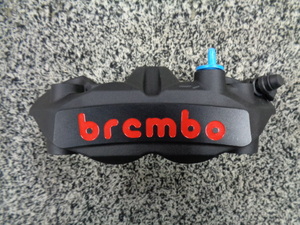 ・〇 【Brembo(ブレンボ)】 120.A397.60 ラジアル M4キャリパー 108MM/右 ブラック 〇 E