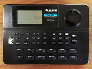 ALESIS SR-16 ドラムマシン 中古品ですが、状態良好です。ACアダプターと元箱付き。 Used, good condition. + AC adapter & original box.