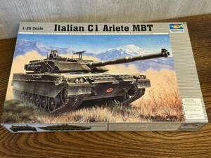 【C-52.6】トランペッター 1/35 AFV イタリア陸軍主力戦車 C-1 アリエテ ITALIAN C-1 ARIETE MBT TRUMPETERプラモデル 未組み立て