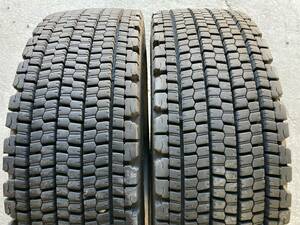 9分山 245/70R19.5 2本 BS W900 トラックタイヤ中古冬 大型トラック 低床増トン中型トラック 地山 引き取り可 札幌 HLT783-2F