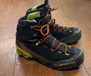 スポルティバ エクイリビウム ST GTX LA SPORTIVA Aequilibrium ST GTX カーボンライムパンチ 登山靴　43 (27.3)