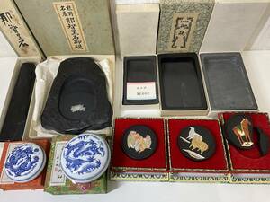 中国微墨（割れ品）・硯・上海西冷印社・文鎮　おまとめ　中古経年品おまとめ　書道具他　　【6086】