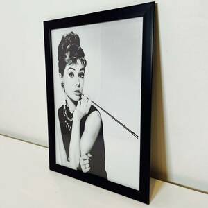 【額付きポスター】オードリー・ヘプバーン Audrey Hepburn②(新品)