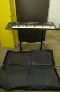 ☆お引き取り限定/三重県☆ 中古ジャンク　ROLAND XP-50 シンセサイザー　ケース　台付き　 