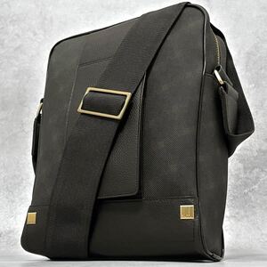 極美品◎ダンヒル dunhill メンズ ショルダーバッグ メッセンジャー 総柄 ゴールド ロゴ金具 レザー PVC ダークブラウン ビジネス 斜め掛け