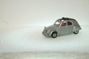 トミカ （青箱）日本製　当時もの　F39　シトロエン2ＣＶ　箱無 外国車シリーズ tomica ミニカー