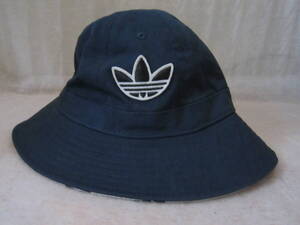 adidas　SPORT BELL BUCKET HAT 　（アディダス　スポーツ ベル バケットハット）　　[GN2255]　　紺 コットン　　59㎝　　　ok2406C