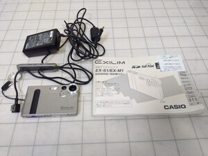 3■CASIO カシオ EXILIM　EX-M1　コンパクトデジタルカメラ　充電器なし　動作未確認　ジャンク現状品 