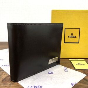 送料込み！ 未使用品 FENDI 二つ折り財布 31011 ダークブラウン レザー 箱付き 435