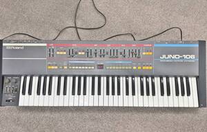 ローランド Roland JUNO-106 ポリフォニック アナログ シンセサイザー 鍵盤楽器 ハードケース付き Kキ66