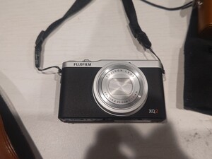 コンパクトデジタルカメラ FUJIFILM XQ2