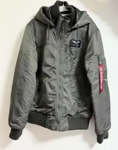 ALPHA INDUSTRIES フライトジャケット