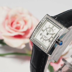ジバンシイ GIVENCHY ダイヤベゼル シェル文字盤 革ベルト レディース 腕時計 シルバー C456
